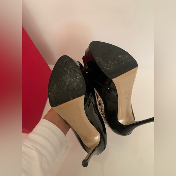 VALENTINO Black Patent Rockstud Pumps size 36.5/6.5 - Picture 8 of 9